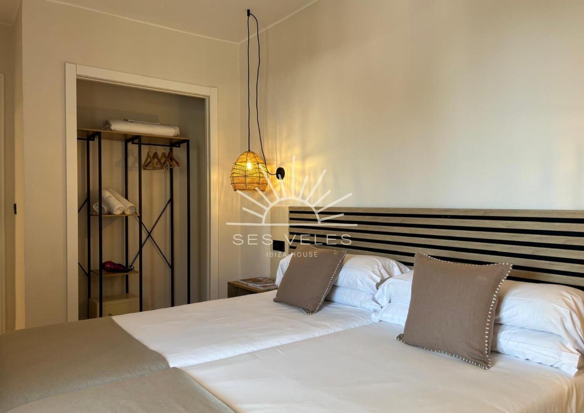Apartamentos Ses Veles Cala Llonga  Eksteriør billede