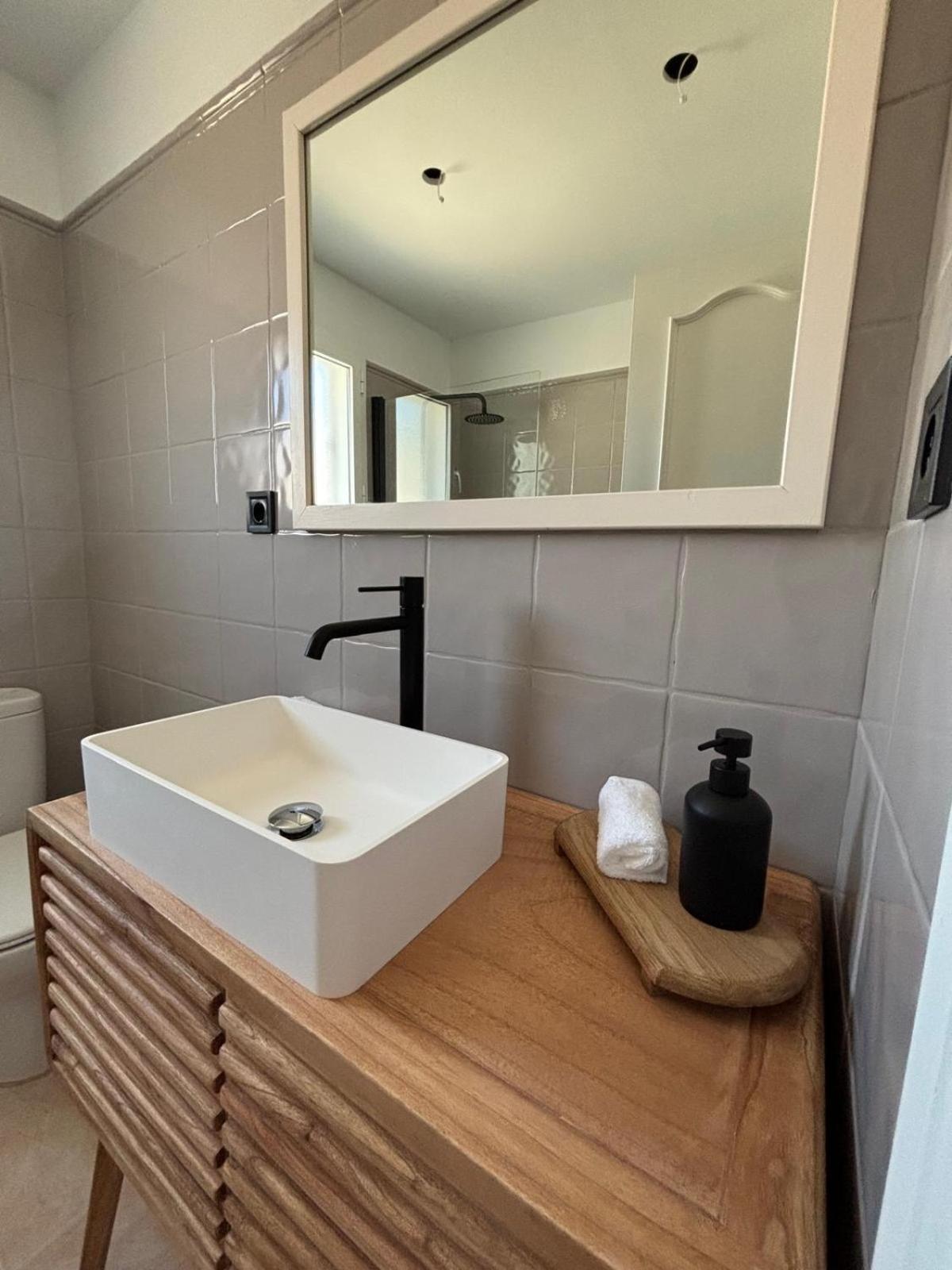 Apartamentos Ses Veles Cala Llonga  Værelse billede