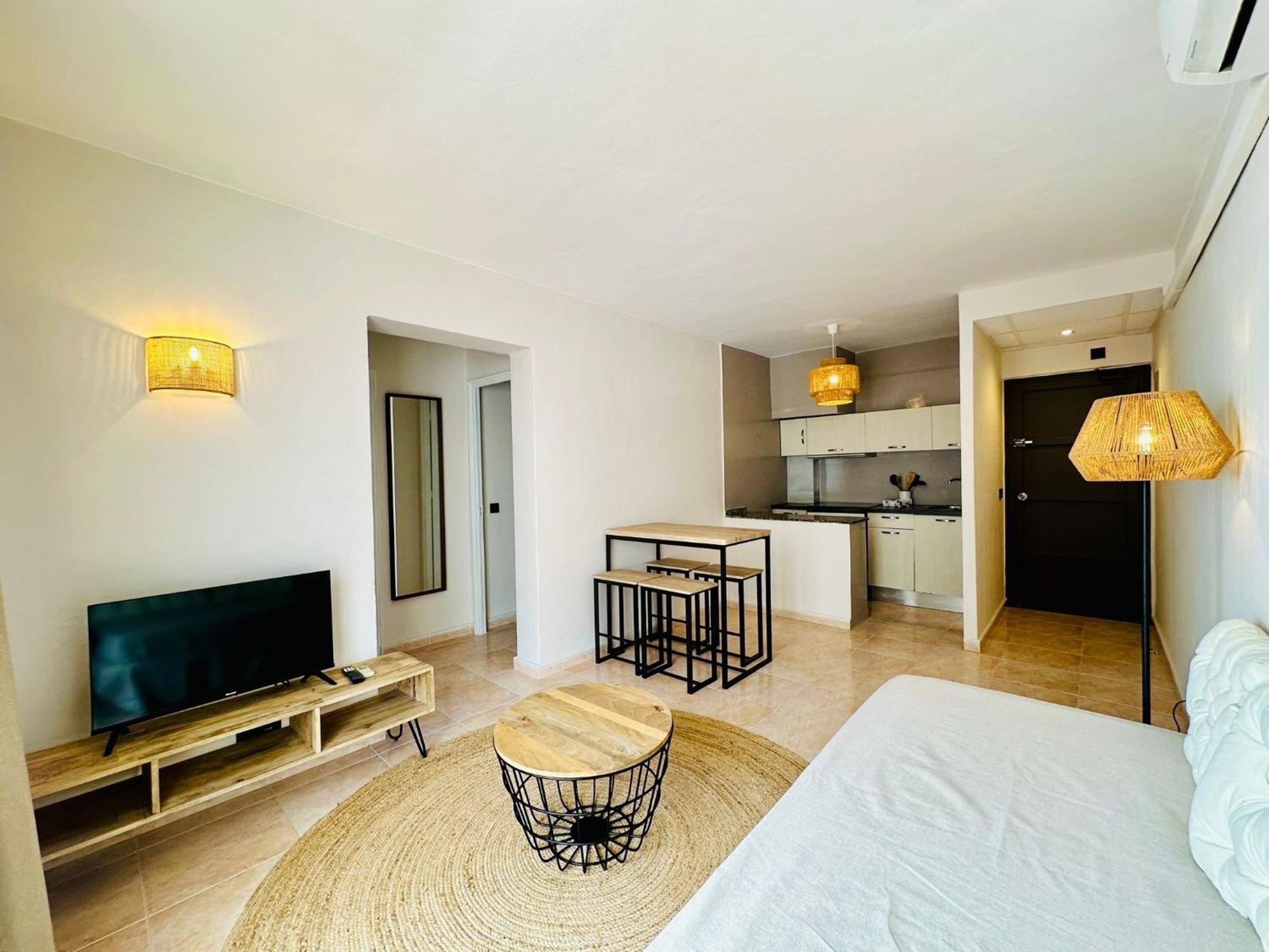 Apartamentos Ses Veles Cala Llonga  Eksteriør billede