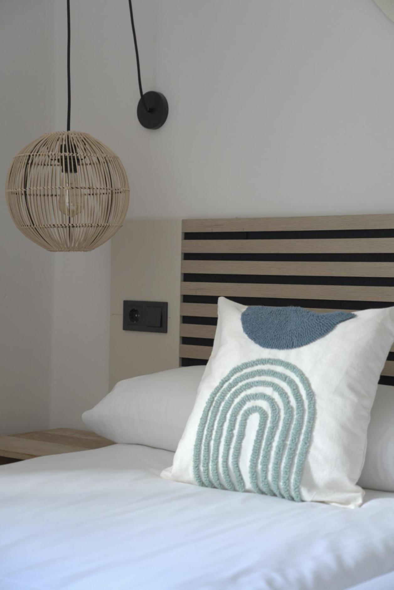 Apartamentos Ses Veles Cala Llonga  Eksteriør billede