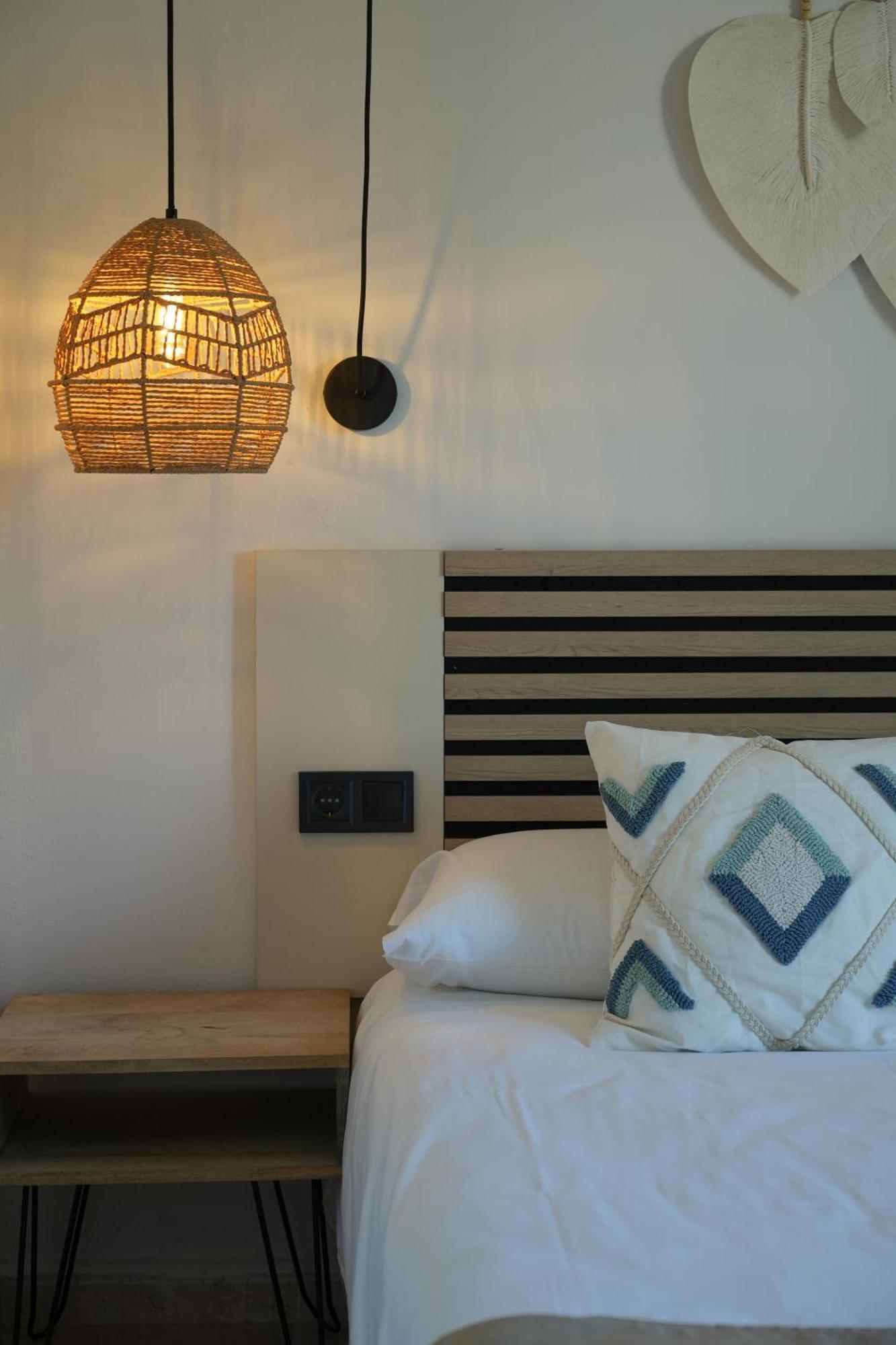 Apartamentos Ses Veles Cala Llonga  Eksteriør billede